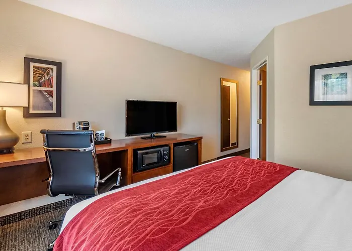 Comfort Inn La Porte